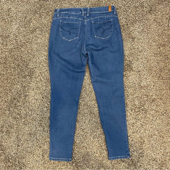 Royalty For Me Straight Leg Jeans Sz 16 - Picture 2 of 9